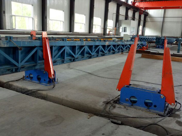 開合模機(jī) 開合模機(jī)